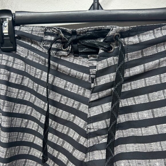 Patagonia Striped Board Shorts With Drawstring Waist & Zippered Pocket Black/Gra - Picture 3 of 8
